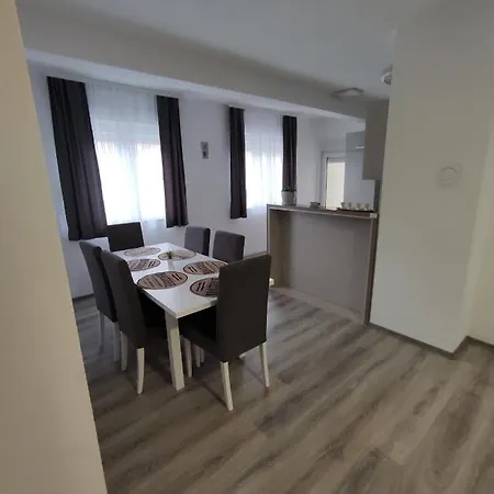 Apartament Anelija *