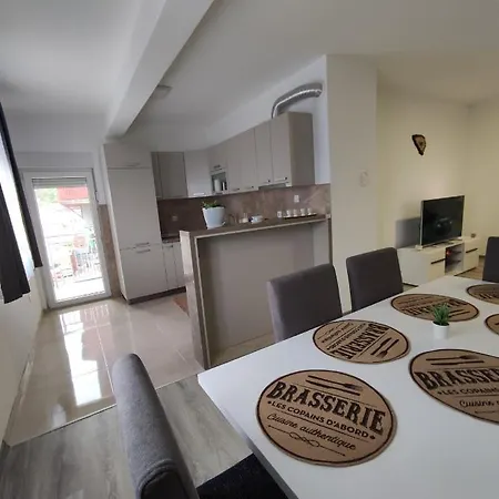 Anelija Apartament *
